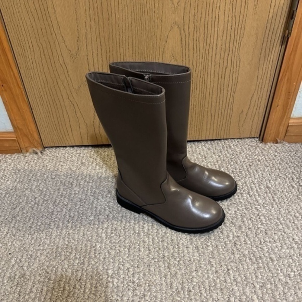 Gap Kids Size 4 Solid Taupe Brown Closed Toe Zip-Side Tall Boots - EUC